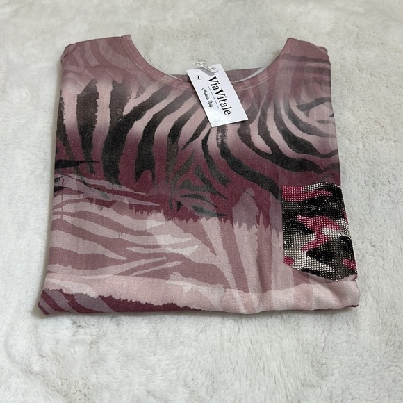 Via Vitale oversized knit top crew neck with drop shoulder rhinestone detail - Picture 4 of 15